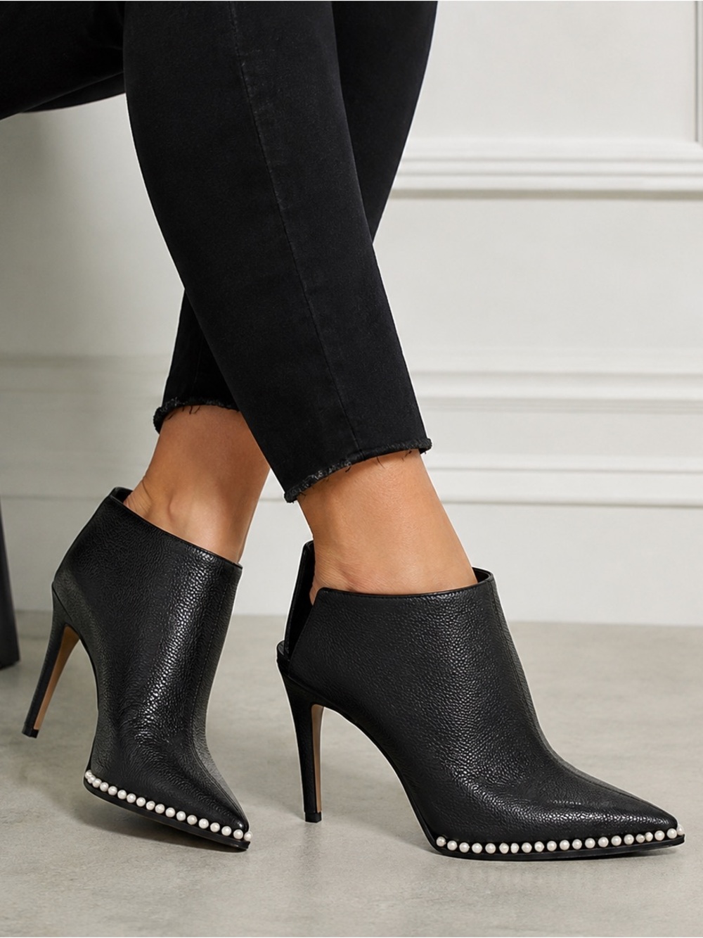 New without Box Karl Lagerfeld Paris, Cyron Booties